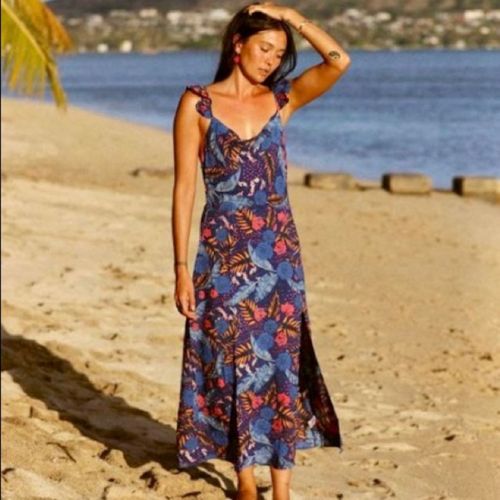 Gorgeous Wedeing-ready midi ruffle boutique dress